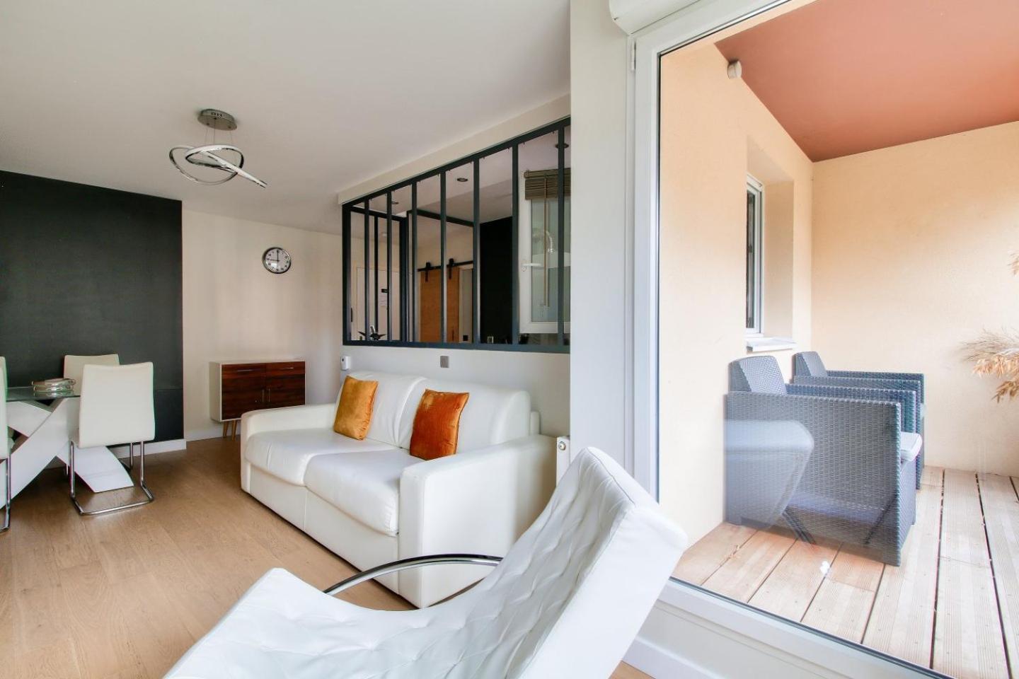 123Home - Suite & Spa Xl Montevrain Ngoại thất bức ảnh